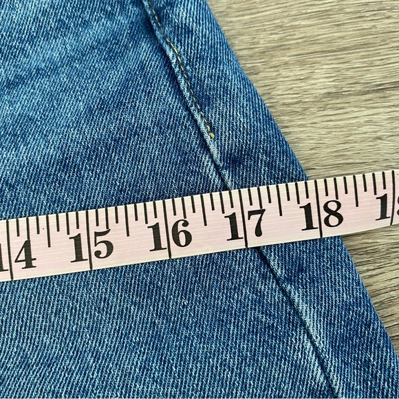 MSRP $108 NWT 24x32 Super Cute High Rise Levi’s “501 Skinny” Jeans in We Talk - Picture 12 of 13